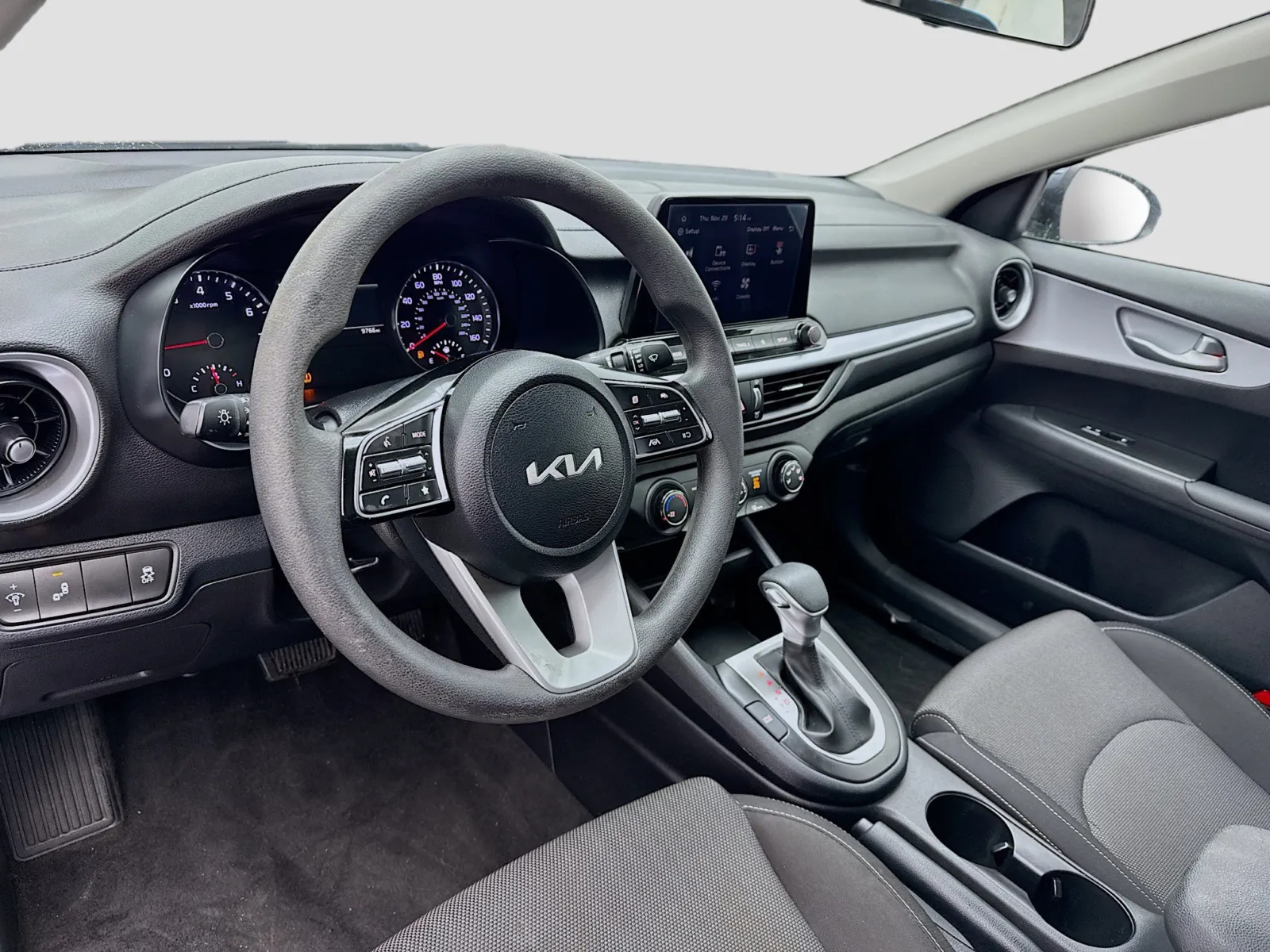 2024 Kia Forte LXS photo 3