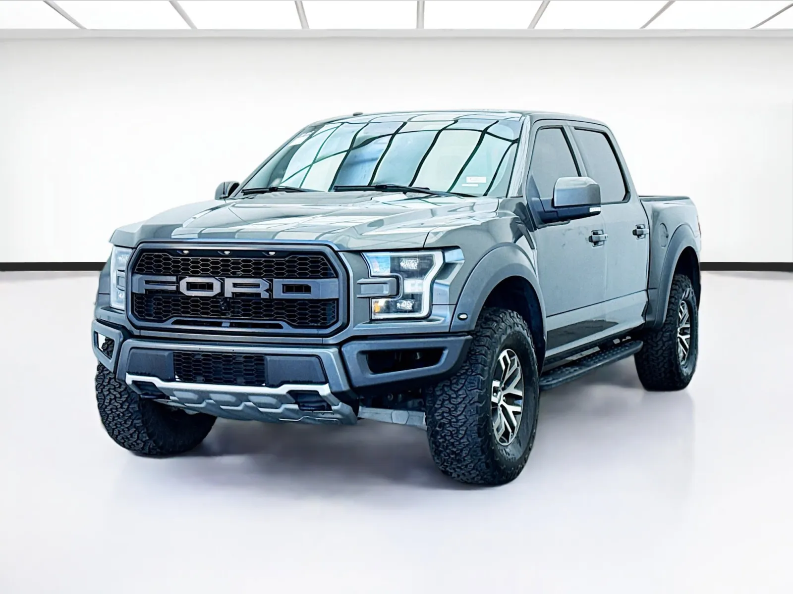 Gray 2018 Ford F-150 Raptor for sale in Bellflower, CA