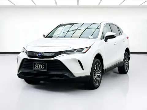 White 2023 Toyota Venza for sale in Bellflower, CA