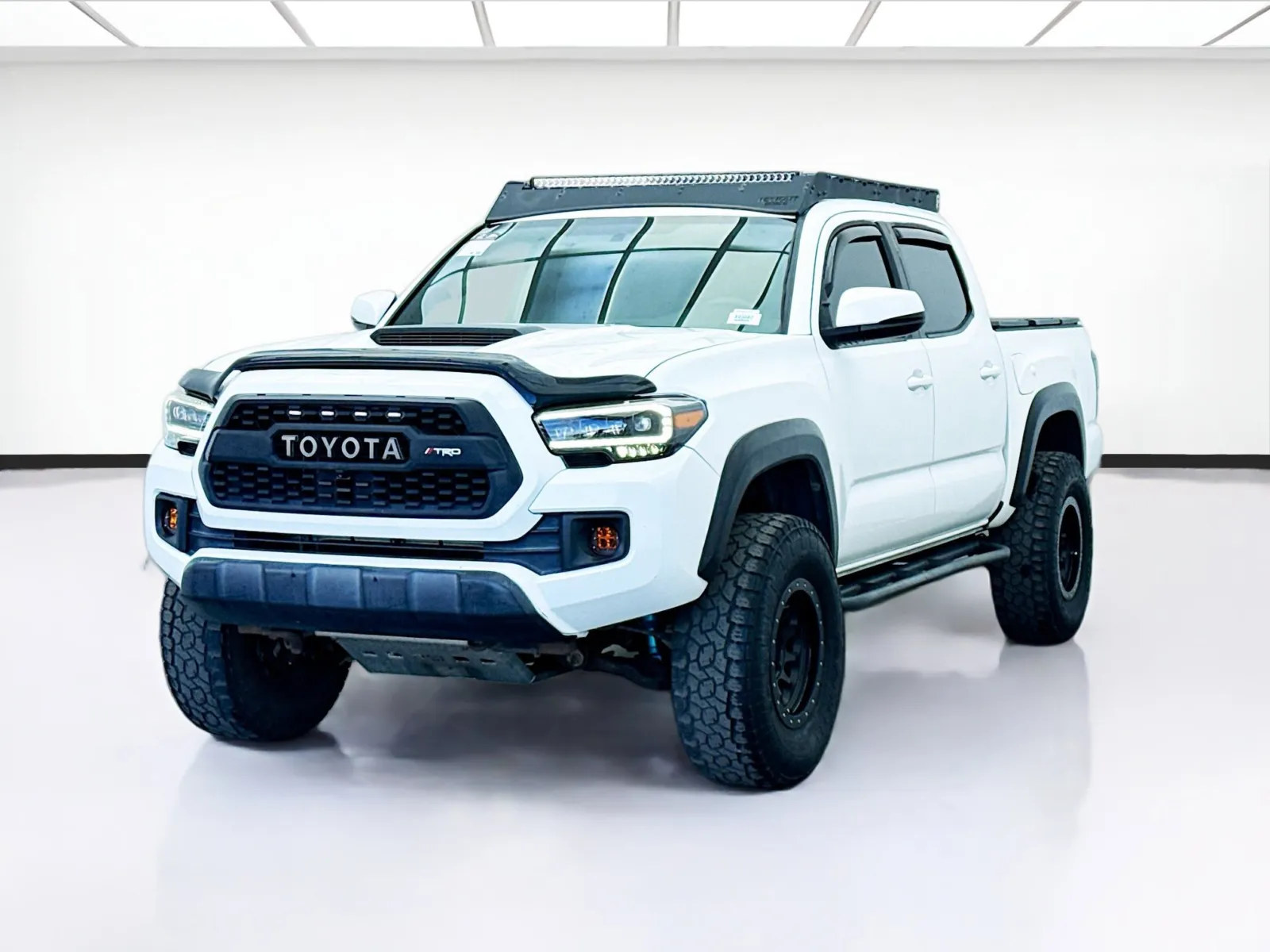White 2016 Toyota Tacoma TRD Off-Road for sale in Bellflower, CA