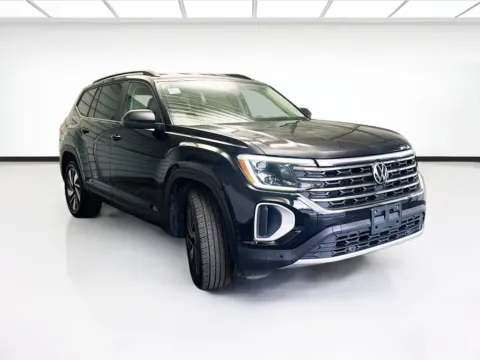 Another view of 2024 Volkswagen Atlas 2.0T SE w/Technology for sale in Bellflower, CA at STG Bellflower