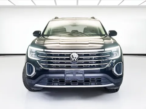 Photos of 2024 Volkswagen Atlas 2.0T SE w/Technology for sale in Bellflower, CA at STG Bellflower