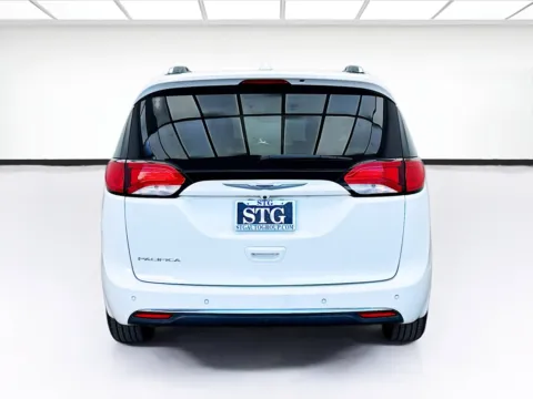 More photos of 2019 Chrysler Pacifica Touring L at STG Bellflower, CA