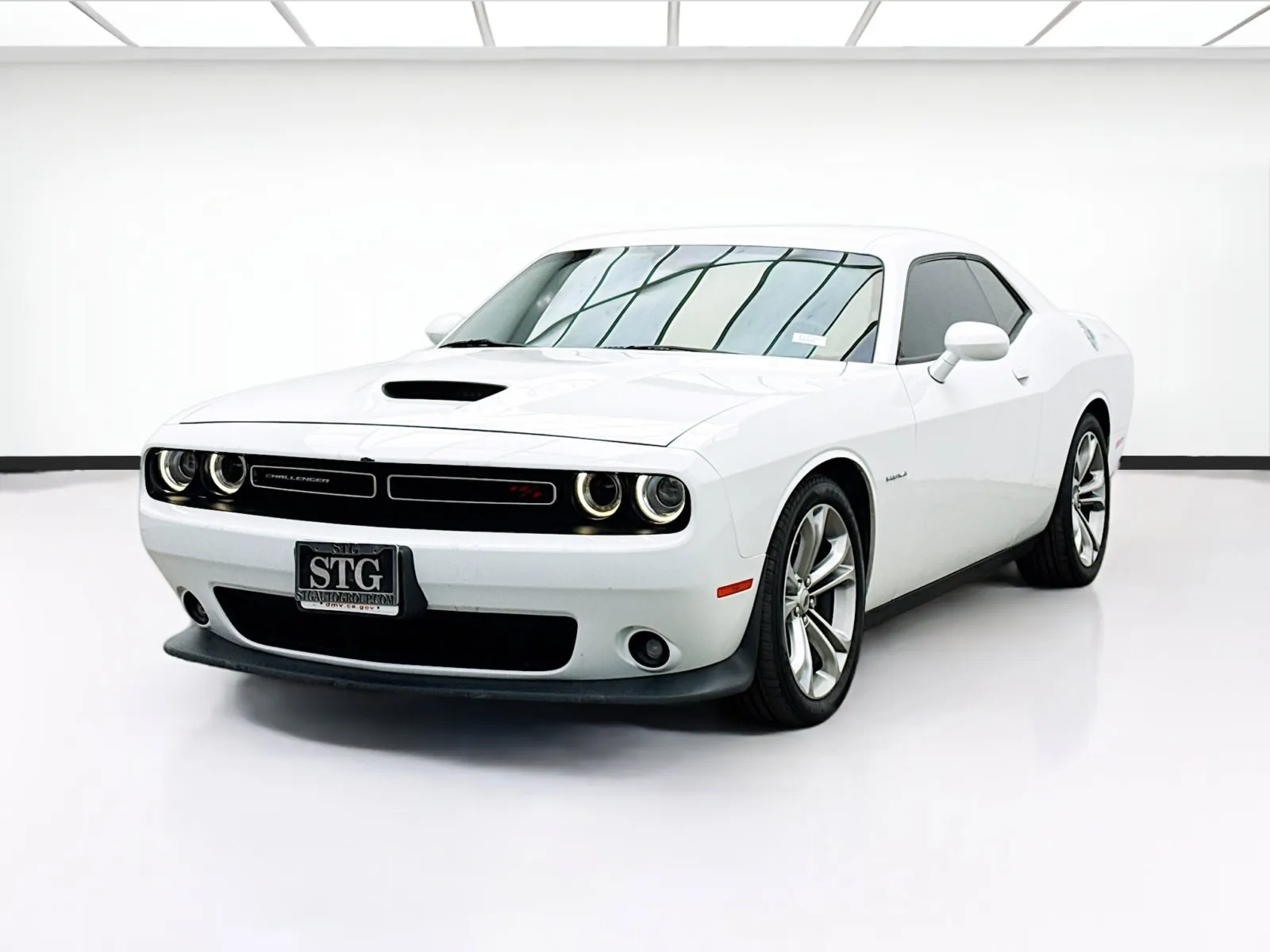 White 2022 Dodge Challenger R/T for sale in Bellflower, CA