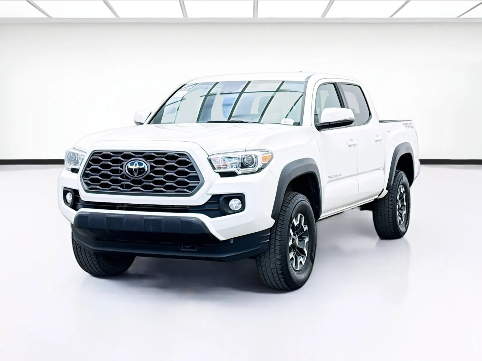 White 2023 Toyota Tacoma TRD Off-Road V6 for sale in Bellflower, CA