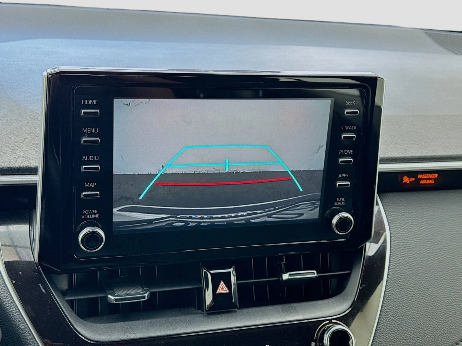 2020 Toyota Corolla SE photo 4