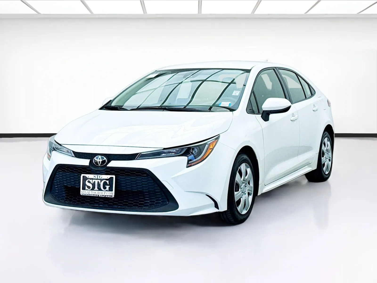 2022 Toyota Corolla LE's photo