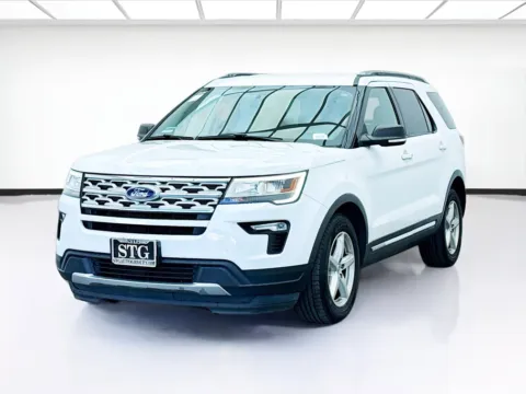 White 2019 Ford Explorer XLT for sale in Bellflower, CA