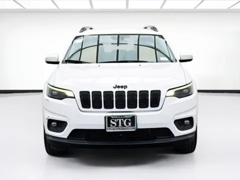 Photos of 2021 Jeep Cherokee Latitude Lux for sale in Bellflower, CA at STG Bellflower