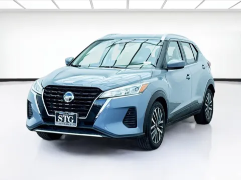 Gray 2021 Nissan Kicks SV for sale in Bellflower, CA