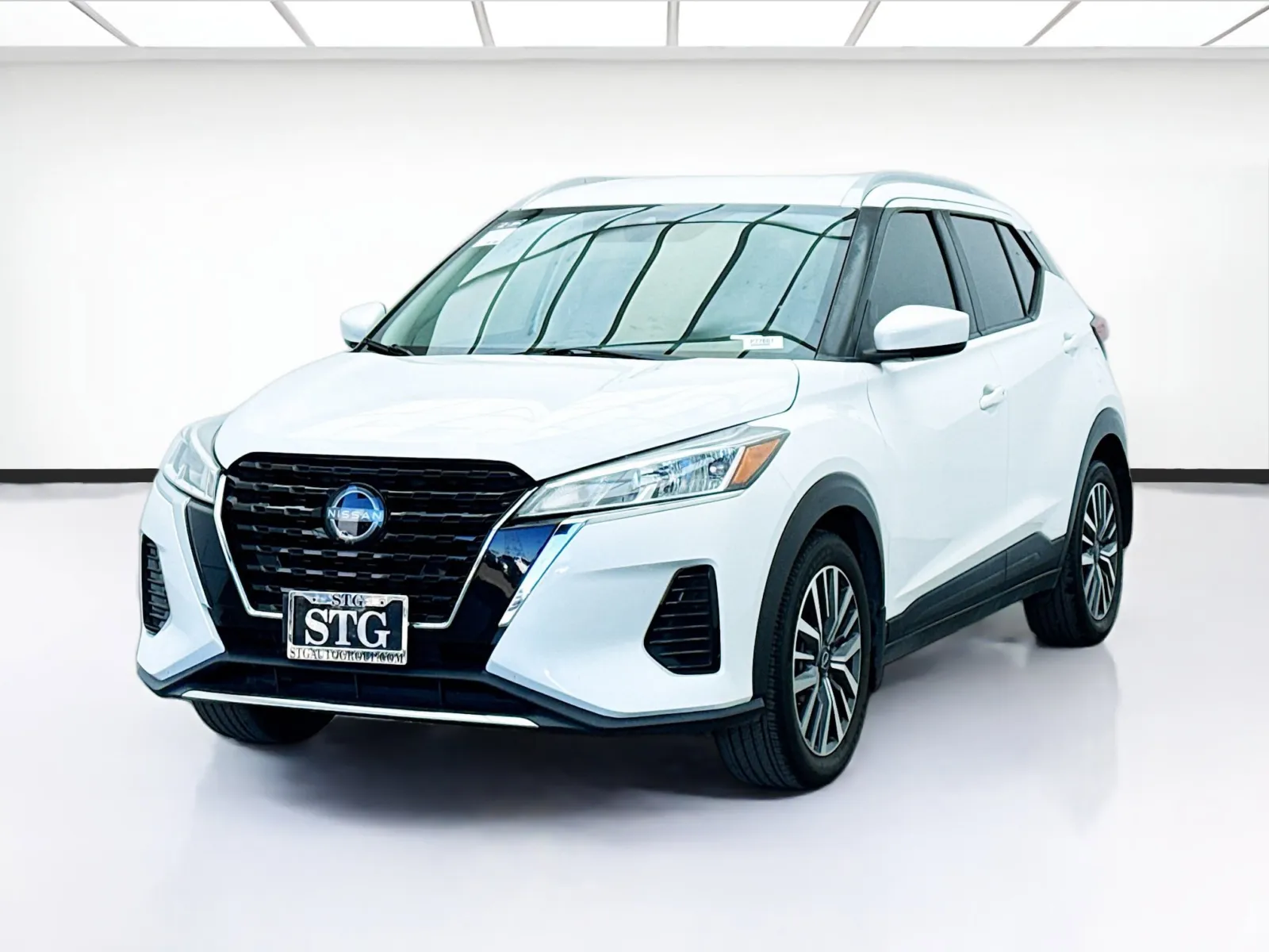 White 2023 Nissan Kicks SV for sale in Bellflower, CA