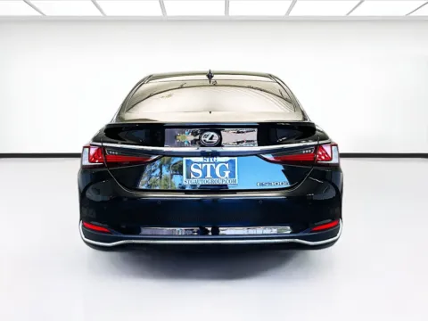 More photos of 2023 Lexus ES 300h at STG Bellflower, CA