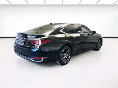 More photos of 2023 Lexus ES 300h at STG Bellflower, CA