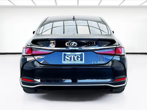 More photos of 2023 Lexus ES 300h at STG Bellflower, CA