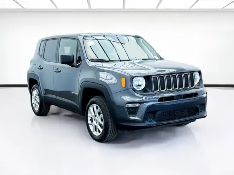 Another view of 2023 Jeep Renegade Latitude for sale in Bellflower, CA at STG Bellflower