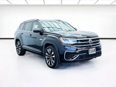 Another view of 2022 Volkswagen Atlas 3.6L V6 SEL Premium R-Line for sale in Bellflower, CA at STG Bellflower