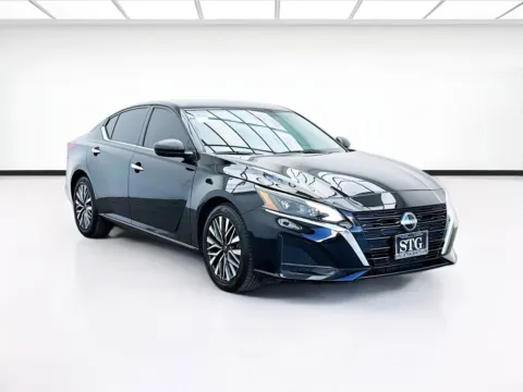 Another view of 2024 Nissan Altima 2.5 SV for sale in Bellflower, CA at STG Bellflower