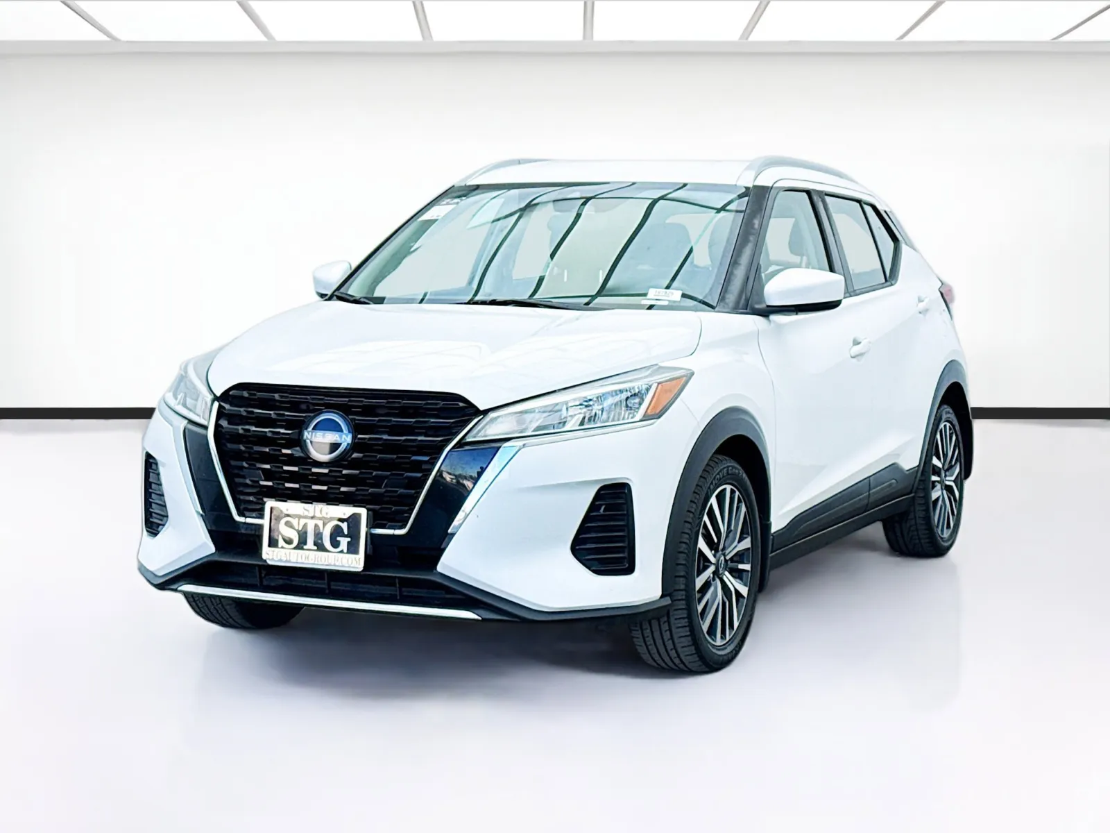 White 2022 Nissan Kicks SV for sale in Bellflower, CA