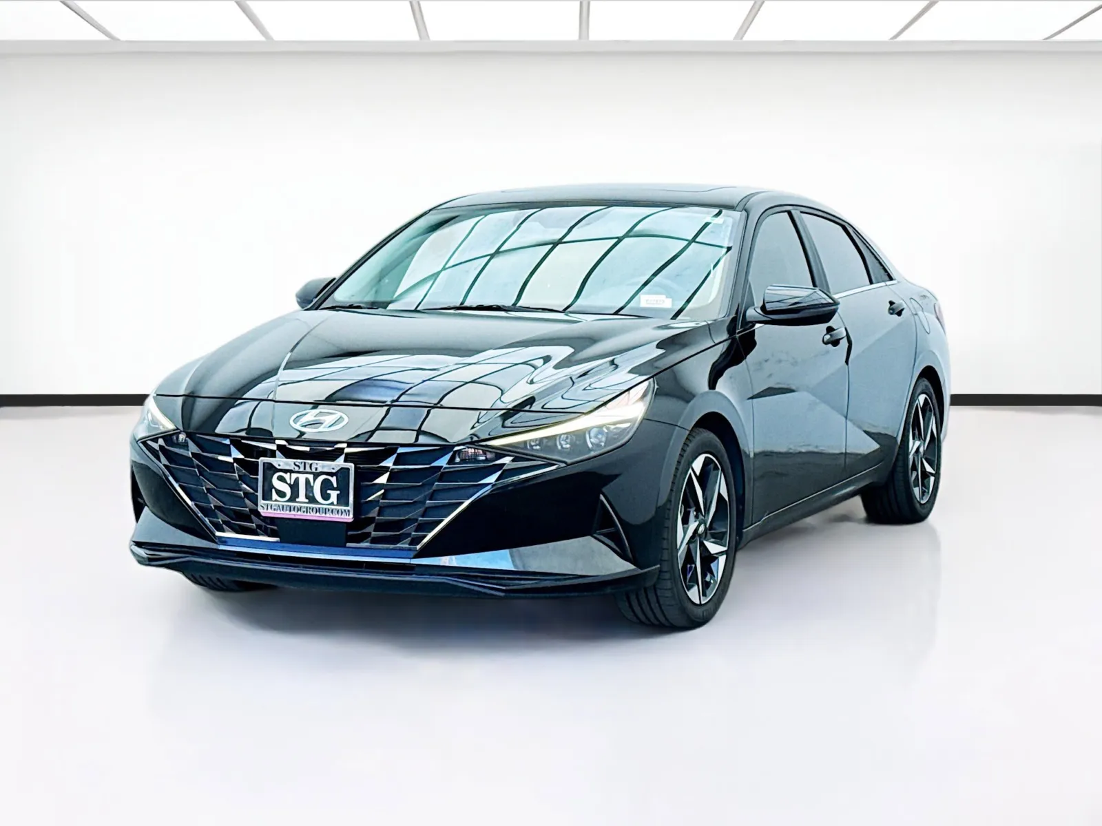 Black 2023 Hyundai Elantra Hybrid Limited for sale in Bellflower, CA