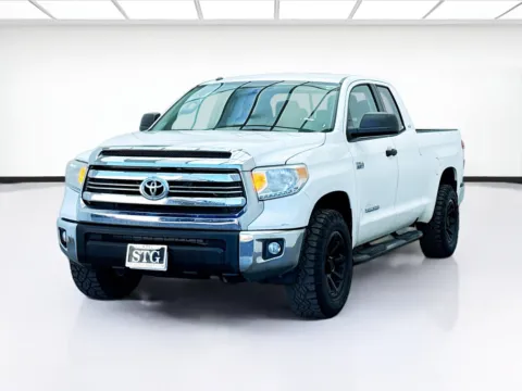 White 2017 Toyota Tundra SR5 for sale in Bellflower, CA