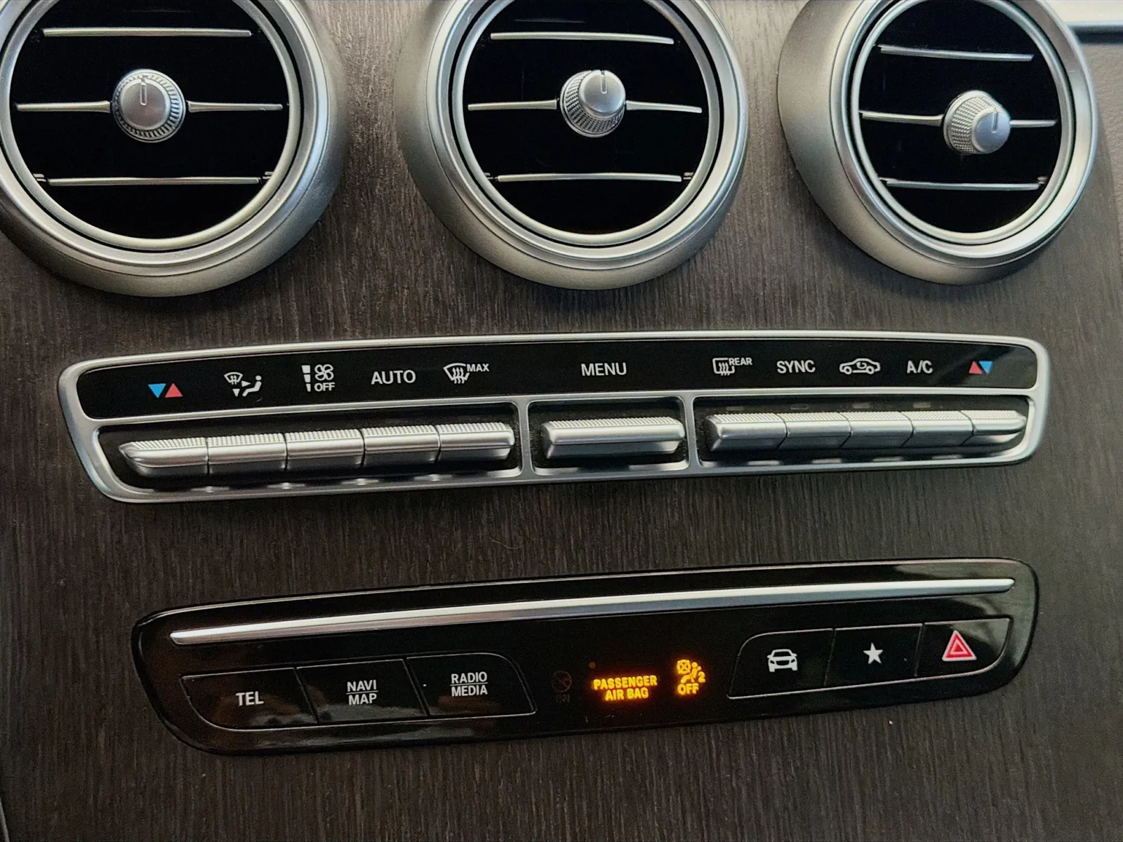 2021 Mercedes Benz GLC 300 photo 3