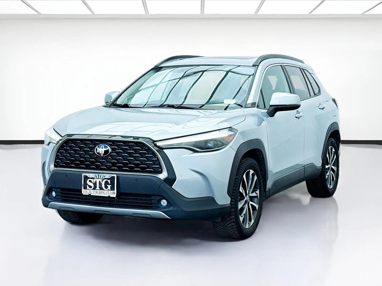 2022 Toyota Corolla Cross XLE's photo