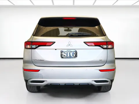 More photos of 2024 Mitsubishi Outlander SE at STG Bellflower, CA