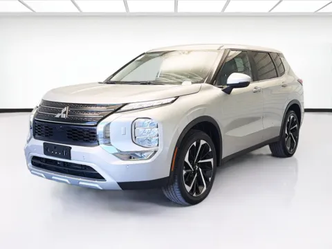 Silver 2024 Mitsubishi Outlander SE for sale in Bellflower, CA