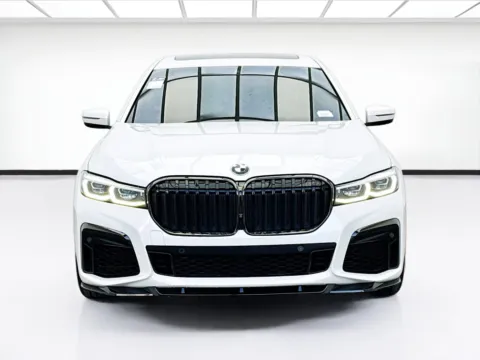 Photos of 2022 BMW 7 Series 740i for sale in Bellflower, CA at STG Bellflower