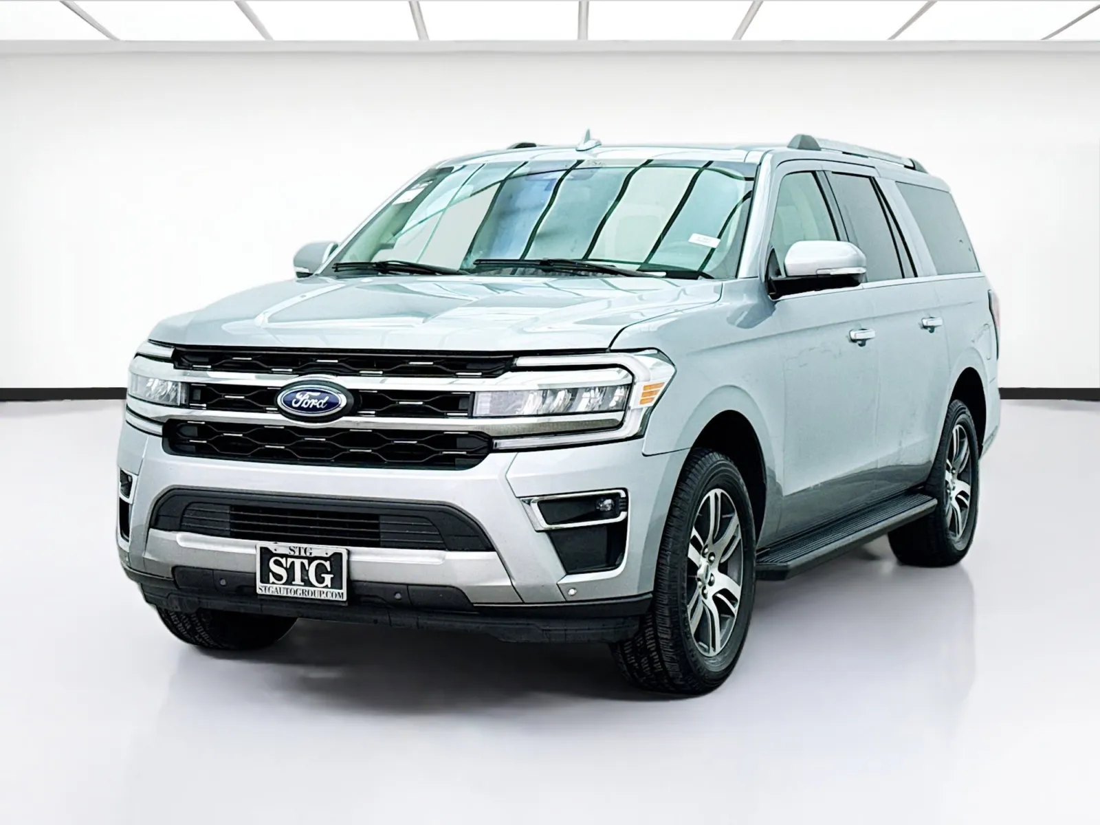 2024 Ford Expedition Limited's photo