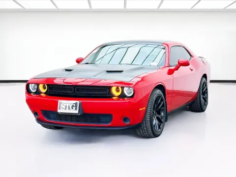 Red 2015 Dodge Challenger SXT for sale in Bellflower, CA