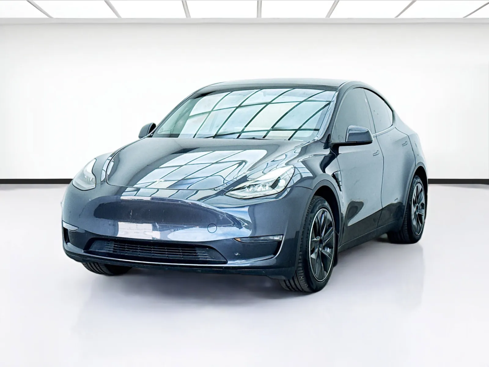 2024 Tesla Model Y Long Range's photo