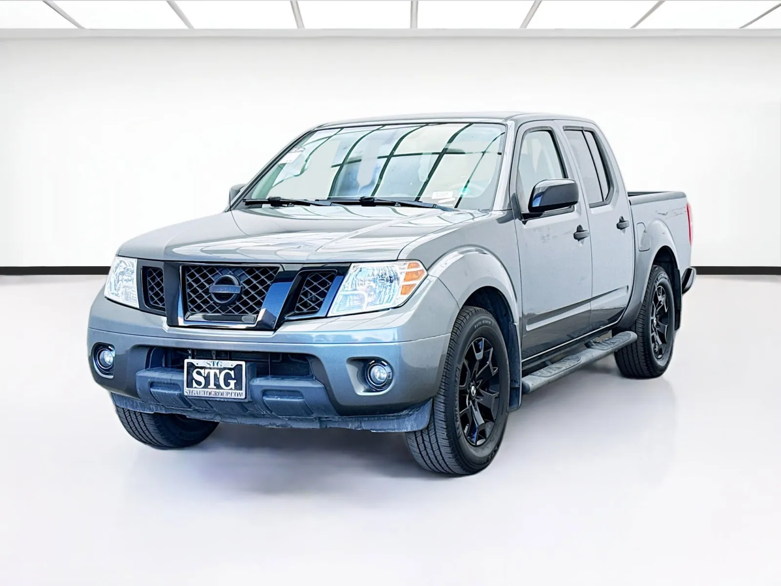 2021 Nissan Frontier SV's photo