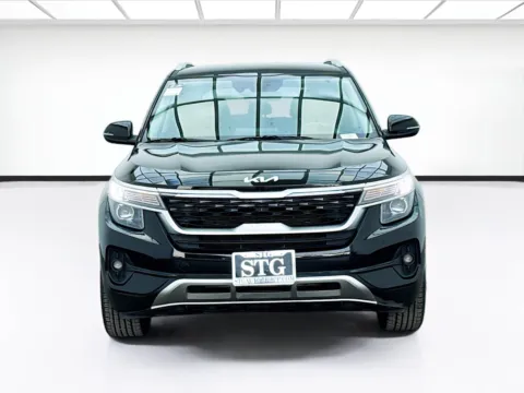 Photos of 2022 Kia Seltos S for sale in Bellflower, CA at STG Bellflower