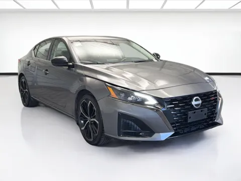 Another view of 2023 Nissan Altima 2.5 SR for sale in Bellflower, CA at STG Bellflower