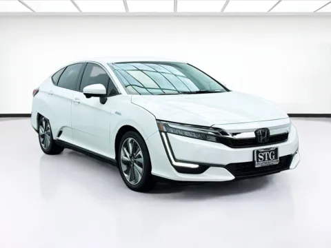 Another view of 2019 Honda Clarity Plug-In Hybrid for sale in Bellflower, CA at STG Bellflower