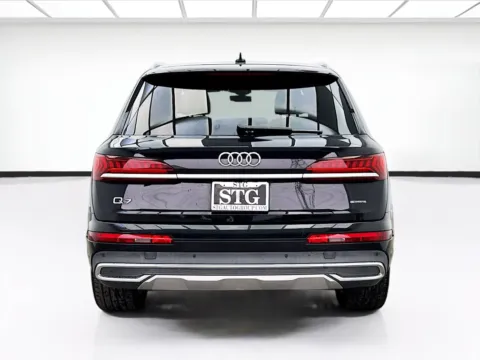 More photos of 2020 Audi Q7 55 Premium Plus quattro at STG Bellflower, CA