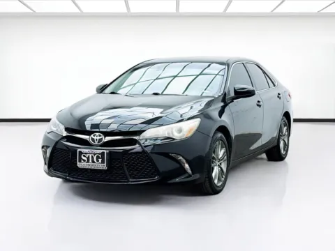 Black 2017 Toyota Camry SE for sale in Bellflower, CA