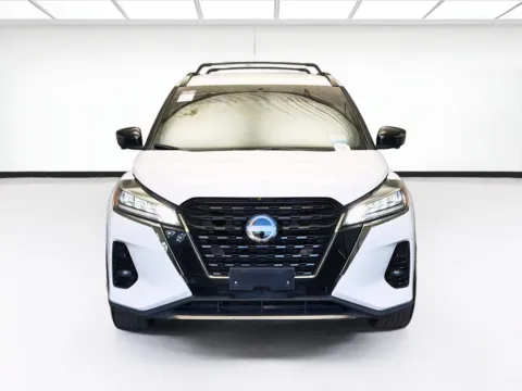 Photos of 2024 Nissan Kicks SR for sale in Bellflower, CA at STG Bellflower