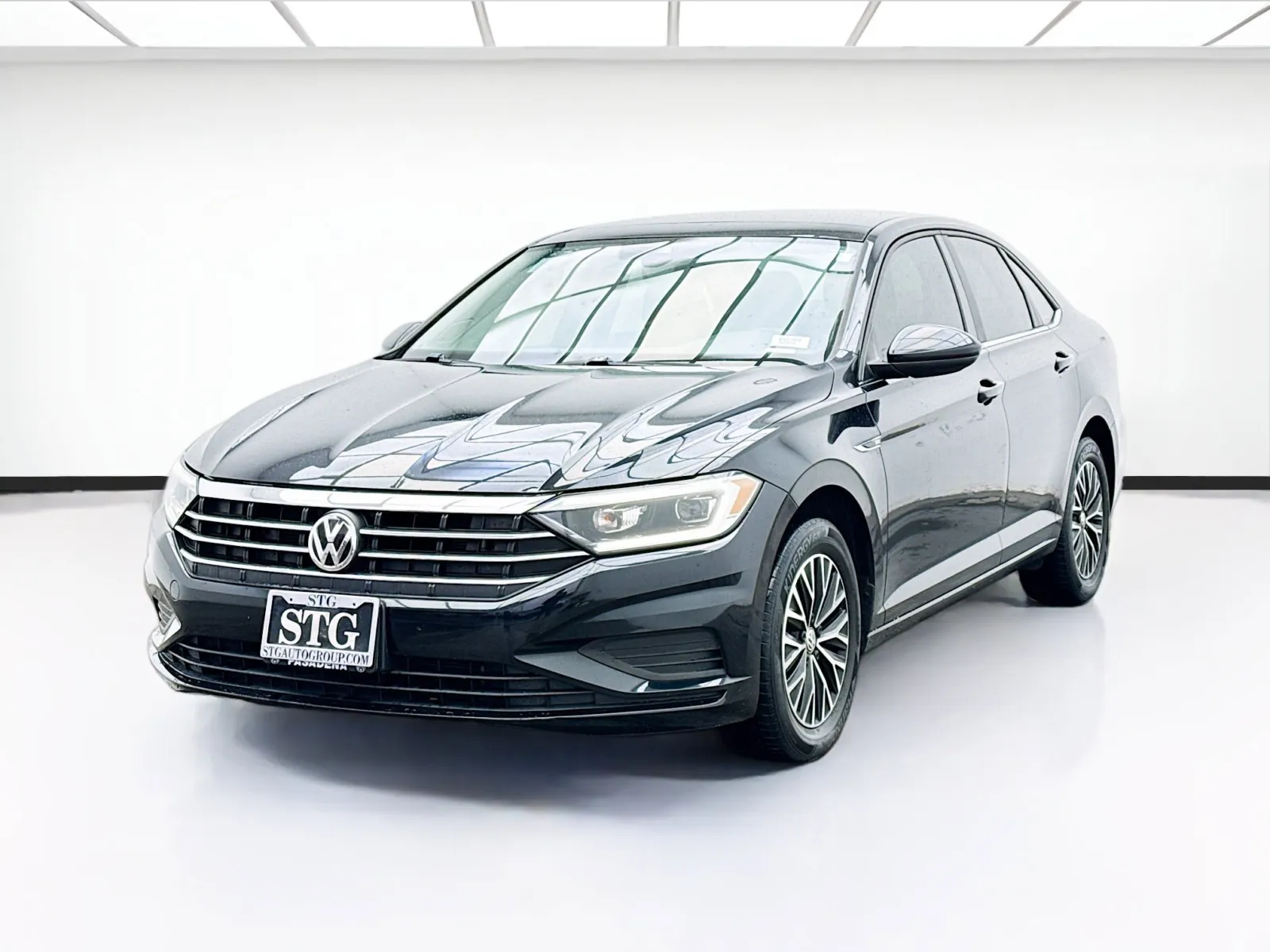 Black 2019 Volkswagen Jetta SEL for sale in Bellflower, CA