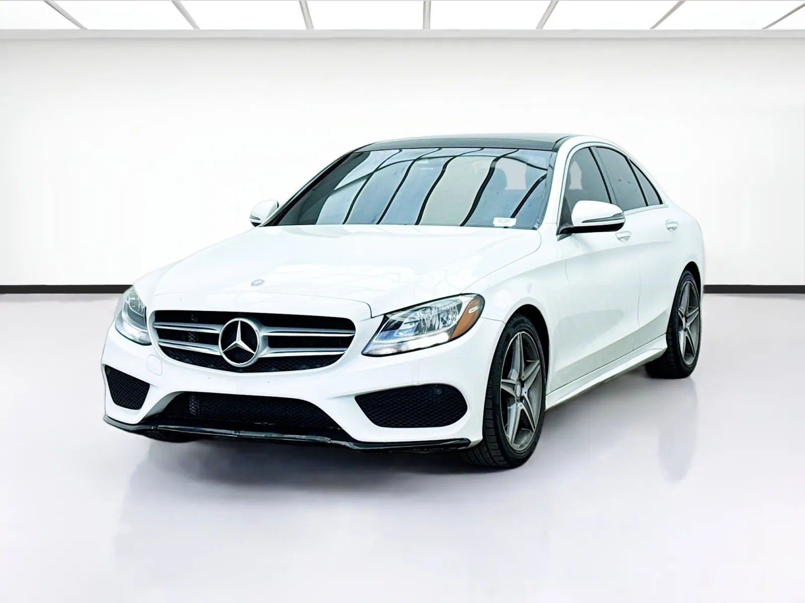 2016 Mercedes-Benz C-Class C300's photo