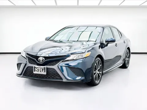 Green 2020 Toyota Camry SE for sale in Bellflower, CA