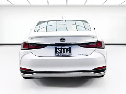 More photos of 2025 Lexus ES 300h at STG Bellflower, CA