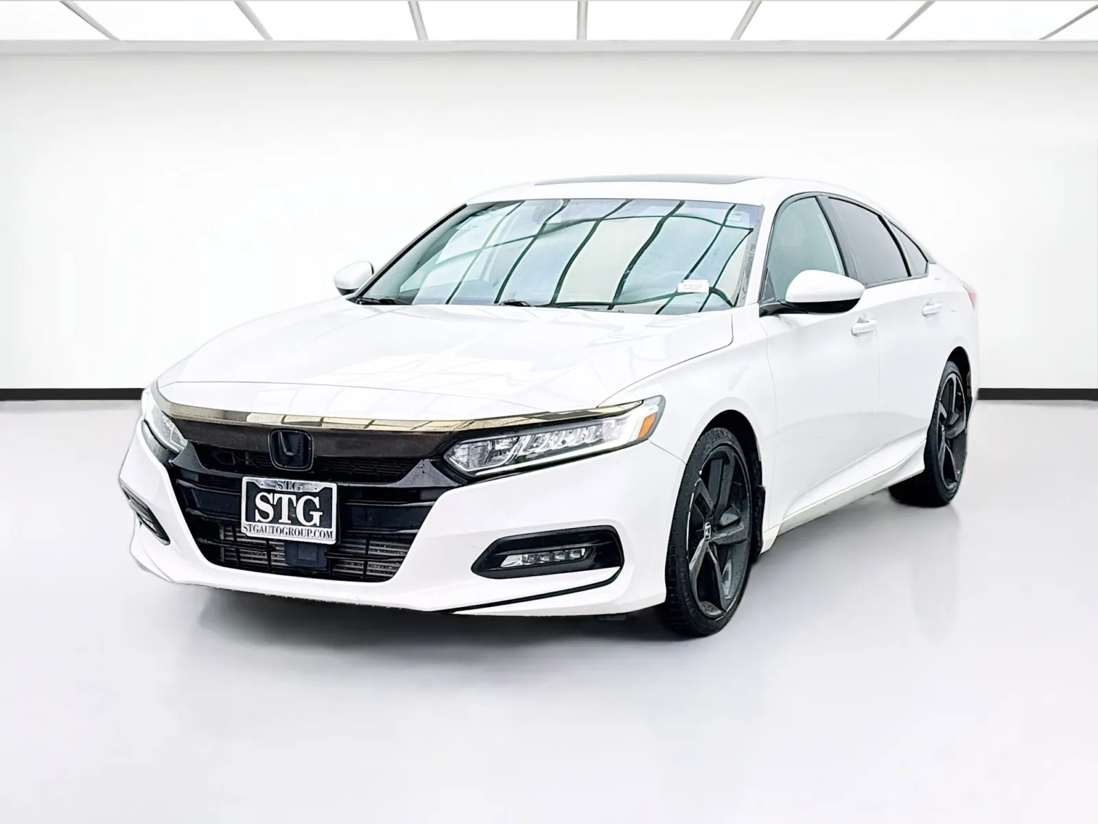 2020 Honda Accord Sport's photo