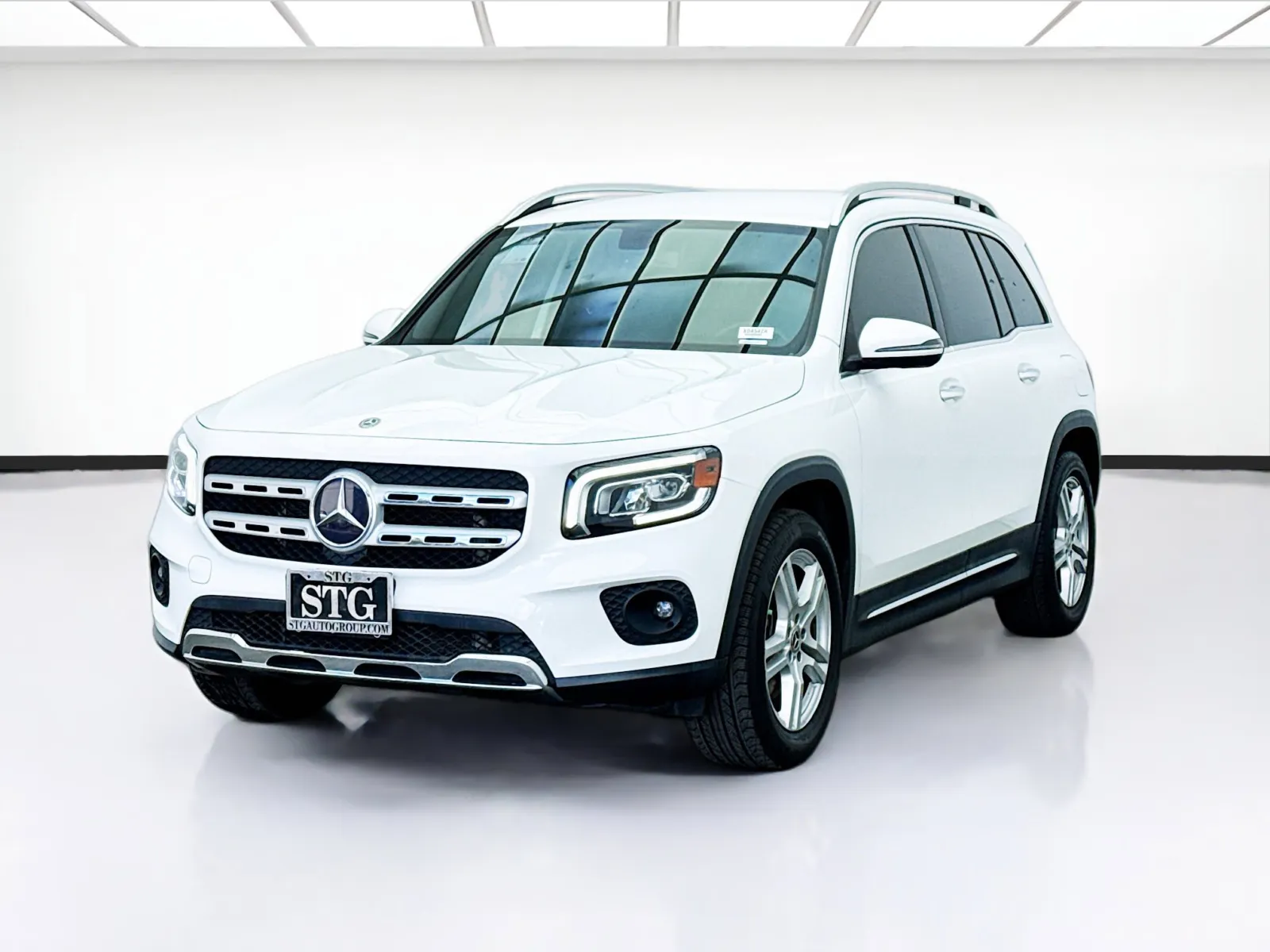 White 2020 Mercedes-Benz GLB 250 for sale in Bellflower, CA