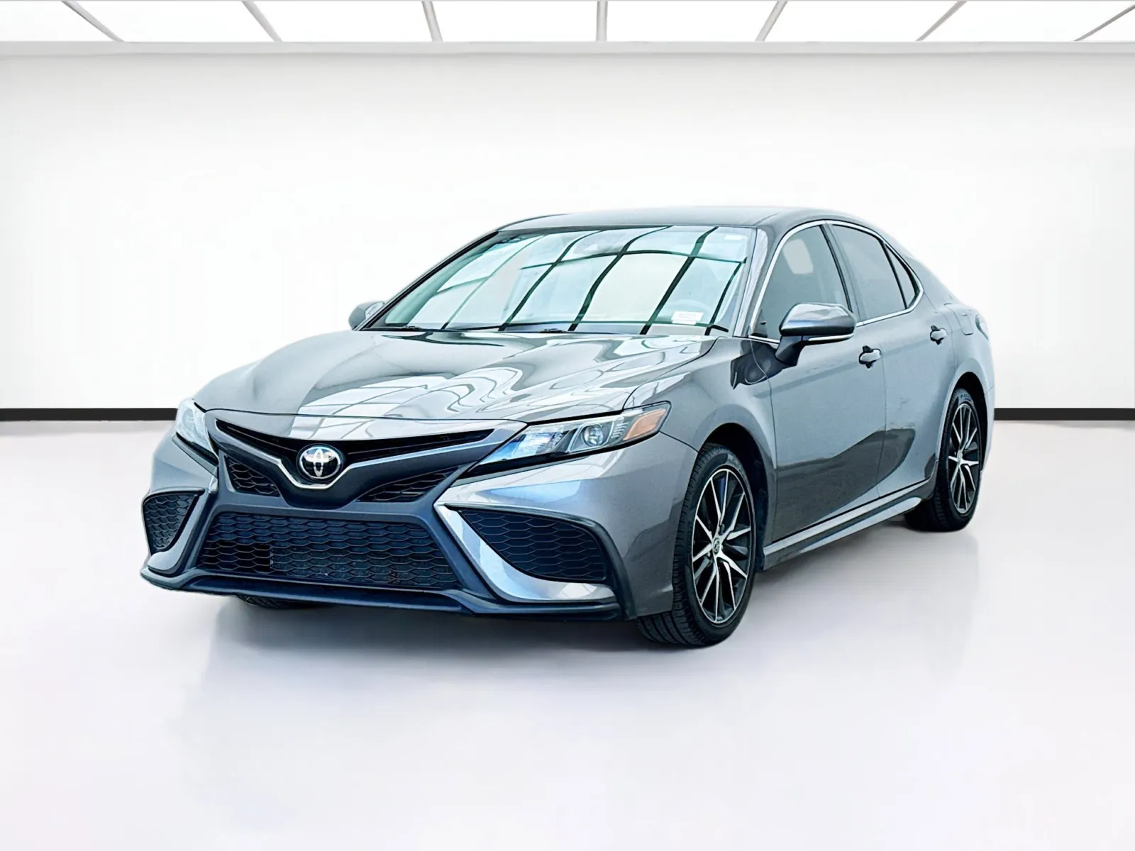 Gray 2023 Toyota Camry SE for sale in Bellflower, CA