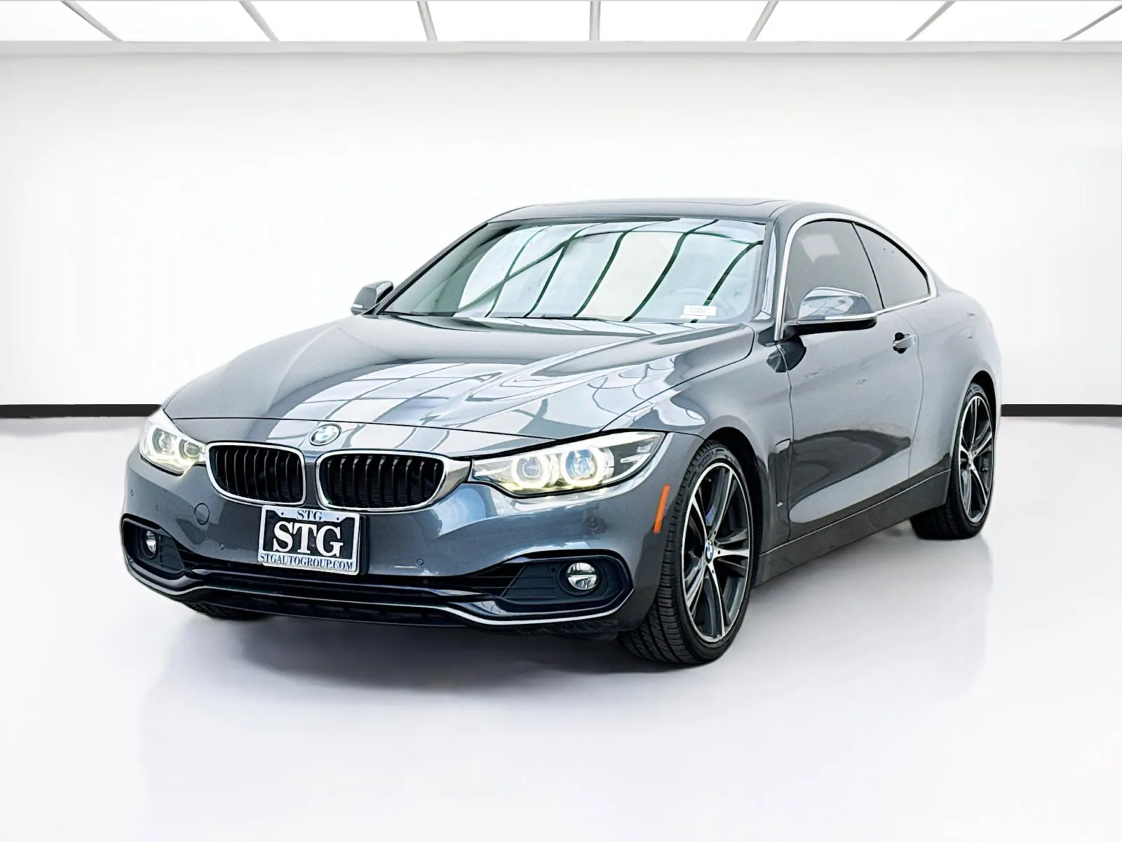 2018 BMW 4 Series 430i's photo