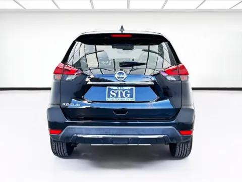 More photos of 2019 Nissan Rogue S at STG Bellflower, CA