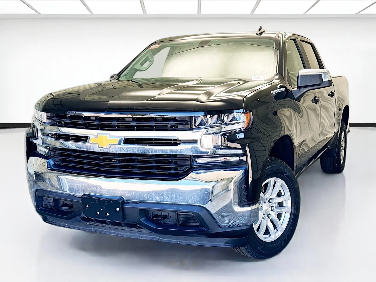 Black 2021 Chevrolet Silverado 1500 LT for sale in Bellflower, CA