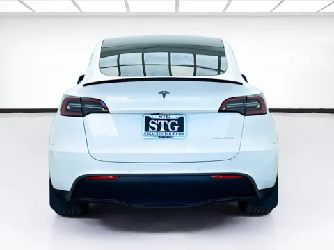 More photos of 2022 Tesla Model Y Long Range at STG Bellflower, CA
